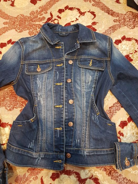 Blugi+tricou+geaca, toate 3 la doar 45 lei