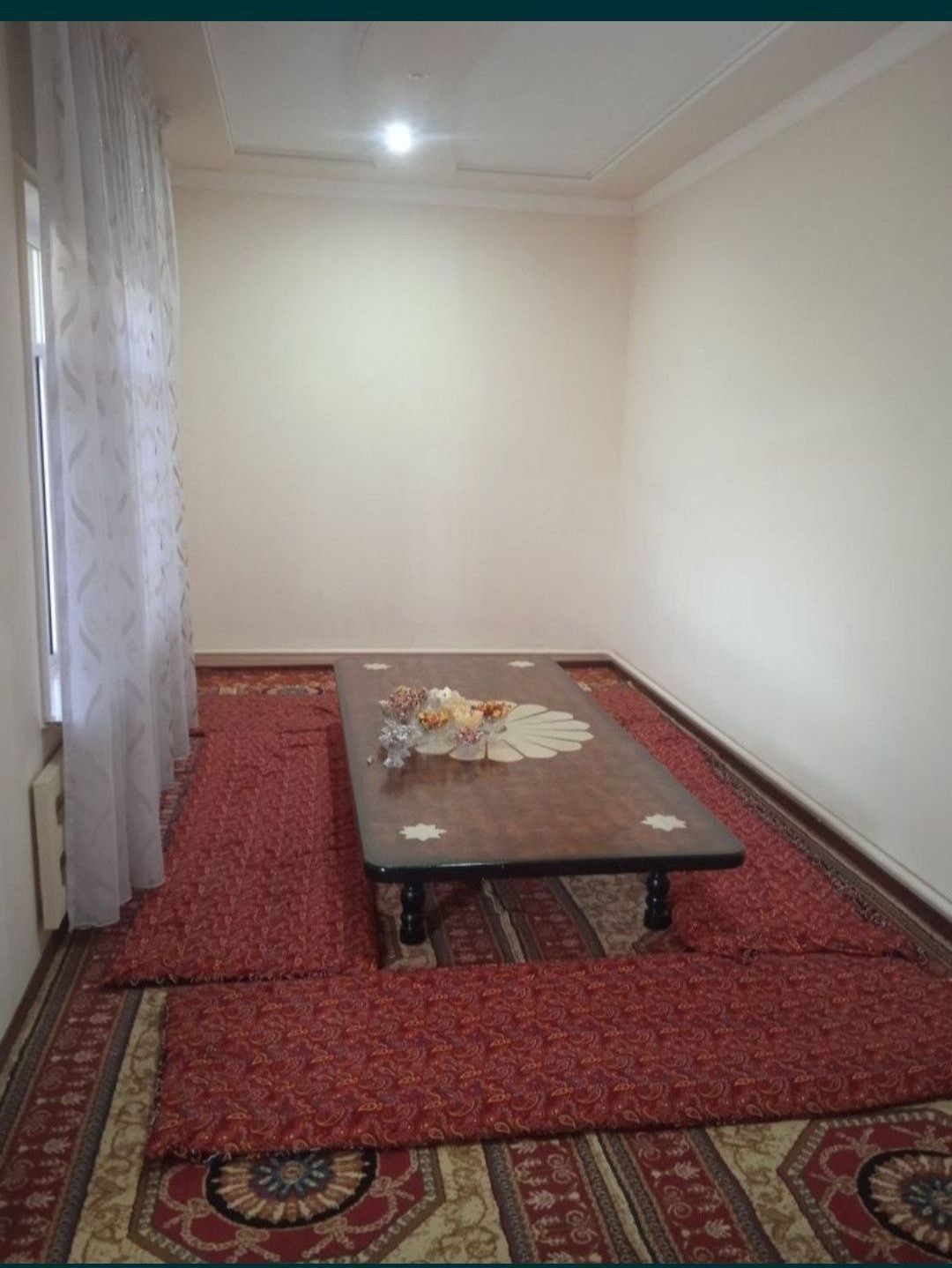 Hovli sotiladi, продаётся участок
