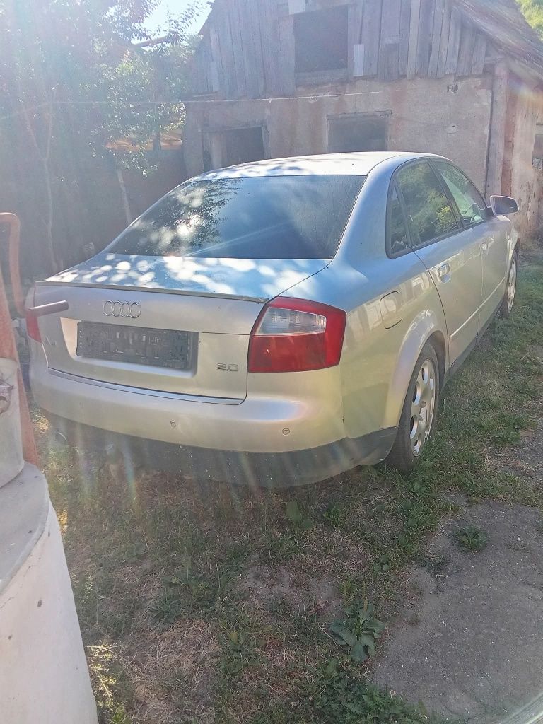 Vând Audi a4 b6 2.00