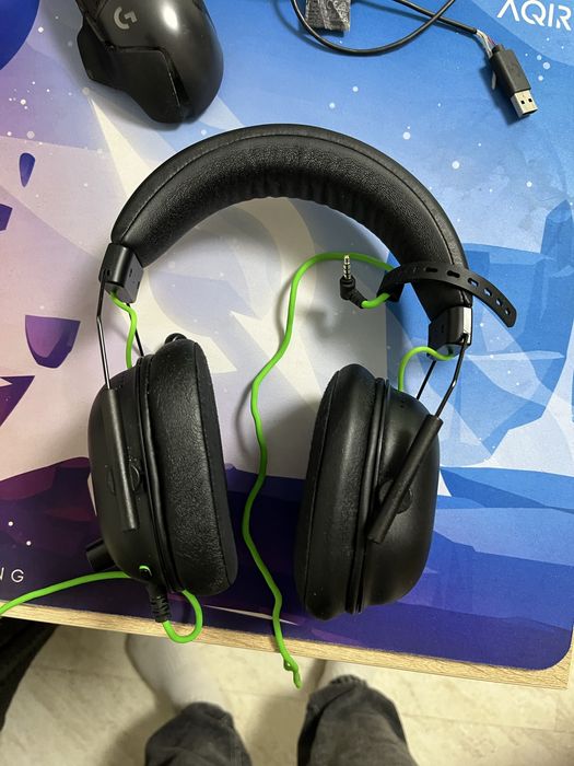 Vand casti razer