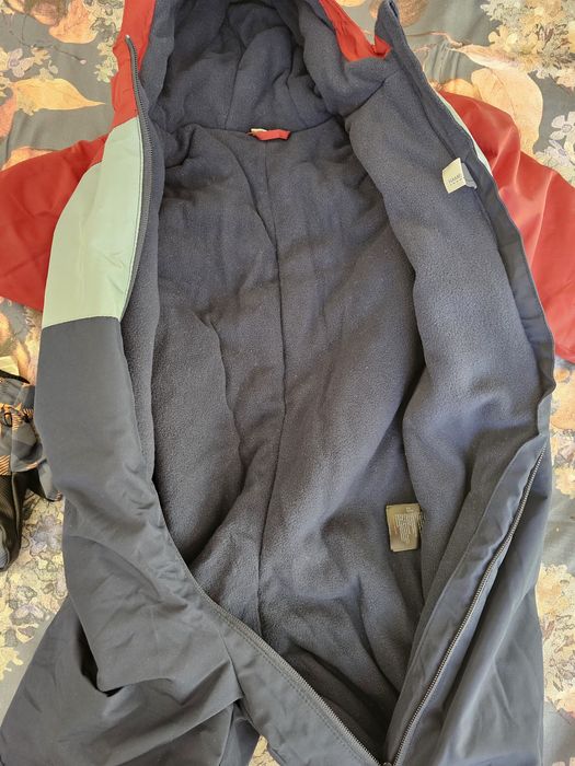 Продавам детски ескимос и ръкавици Kuniboo нови без етикет