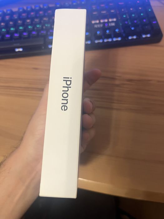 Iphone 15 новый в коробке (не распакованный) на гарантии