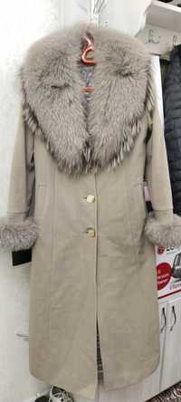 Продается женское пальто в хорошем состоянии