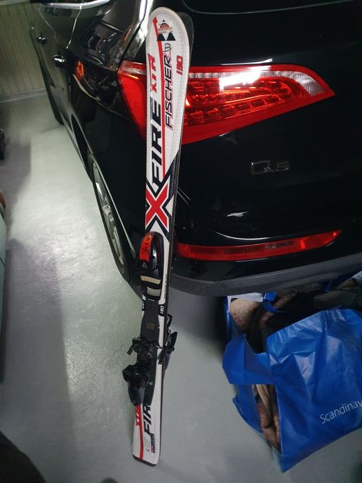 Vând schiuri pt. copii