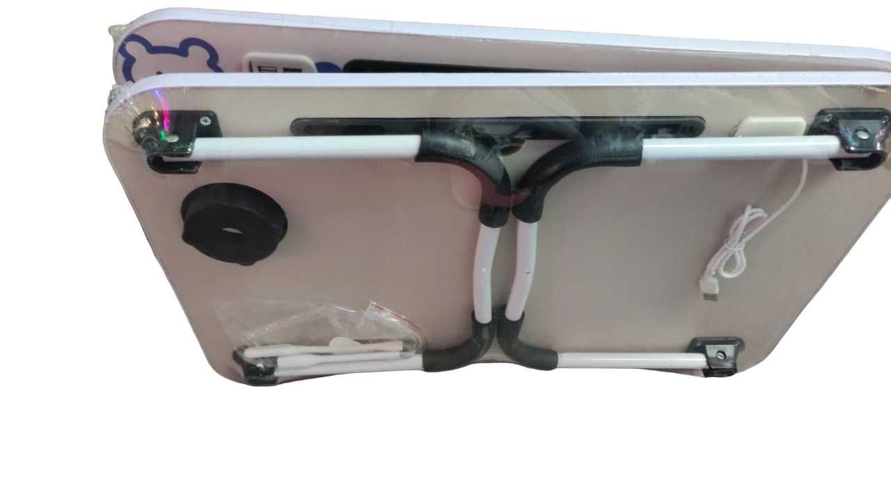 Детска масичка с чекмедже и място за чаша. с 4 USB порта ,