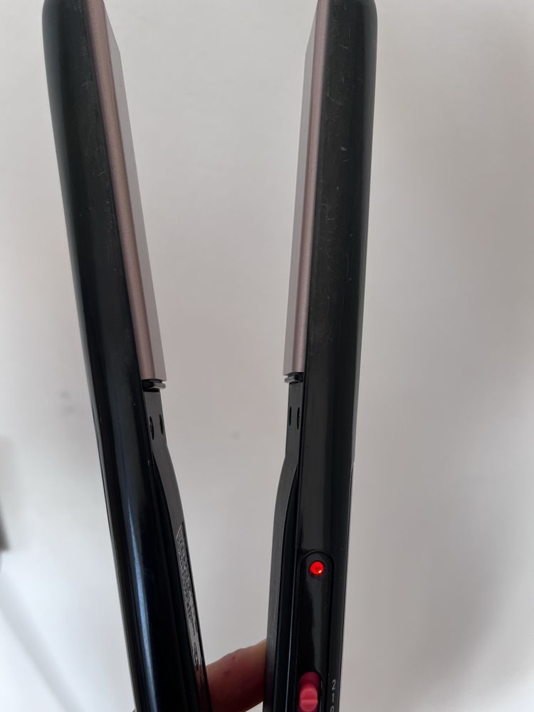 Преса за коса Rowenta ceramic 230 градуса