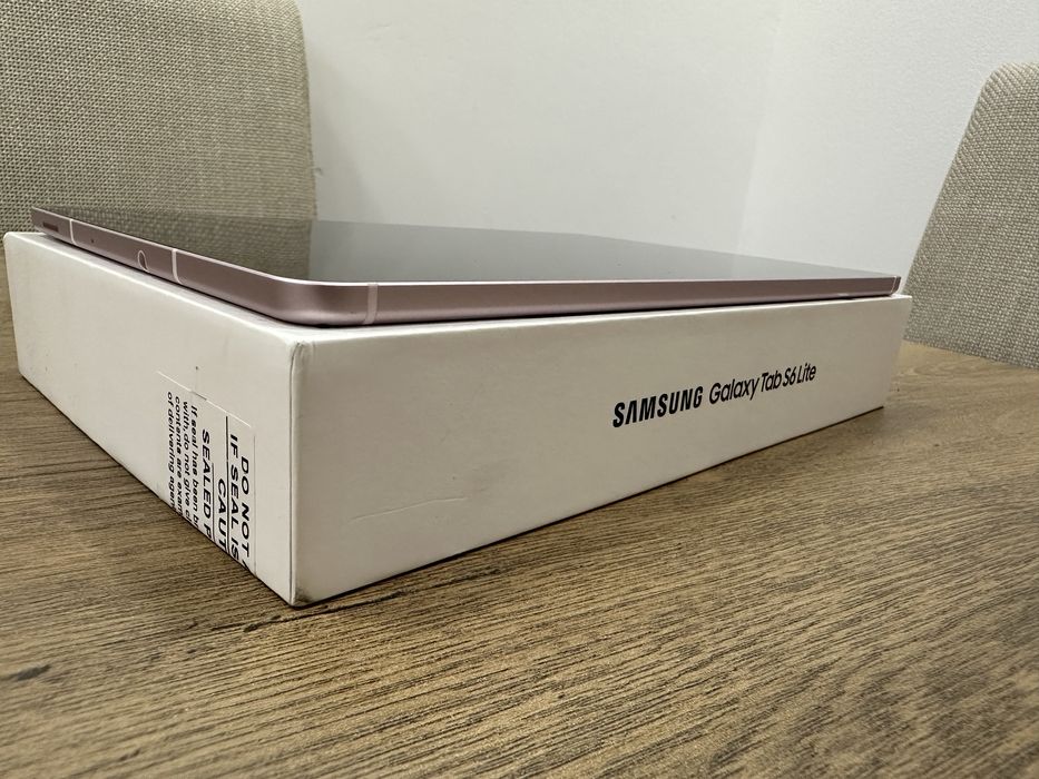 Vând tabletă Samsung Galaxy Tab S6 Lite, ca nouă !