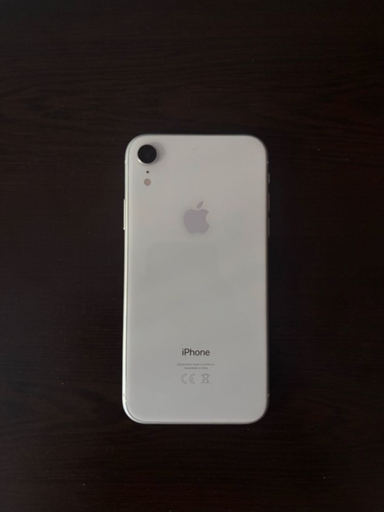 iPhone XR-64 GB-Много добро състояние-Оригинална кутия+нов протектор