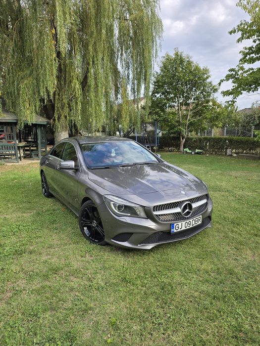 Mercedes CLA 180 2015