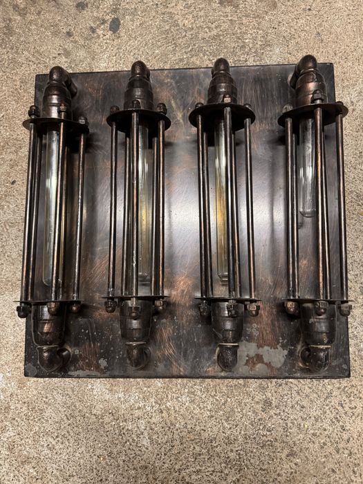 Aplice si plafoniere stil industrial din metal si cupru