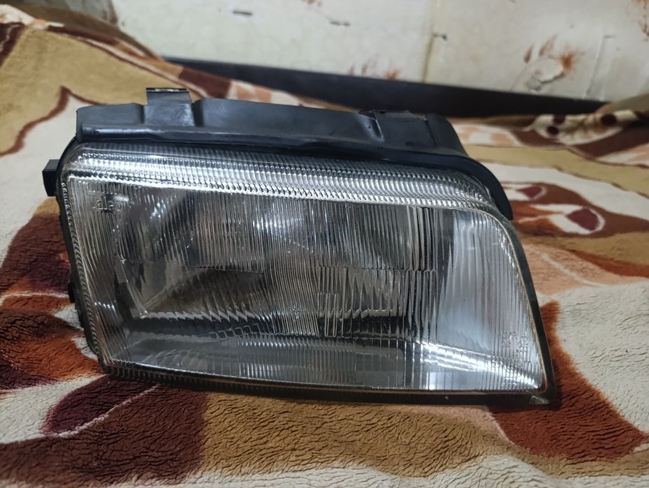 Фара на Ауди А4 В5