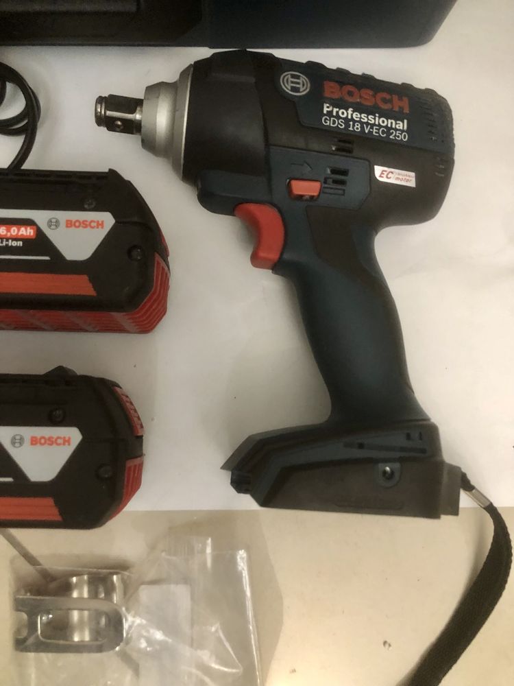 Bosch GDS 18 V-EC 250 insurubat cu impact 1/2”