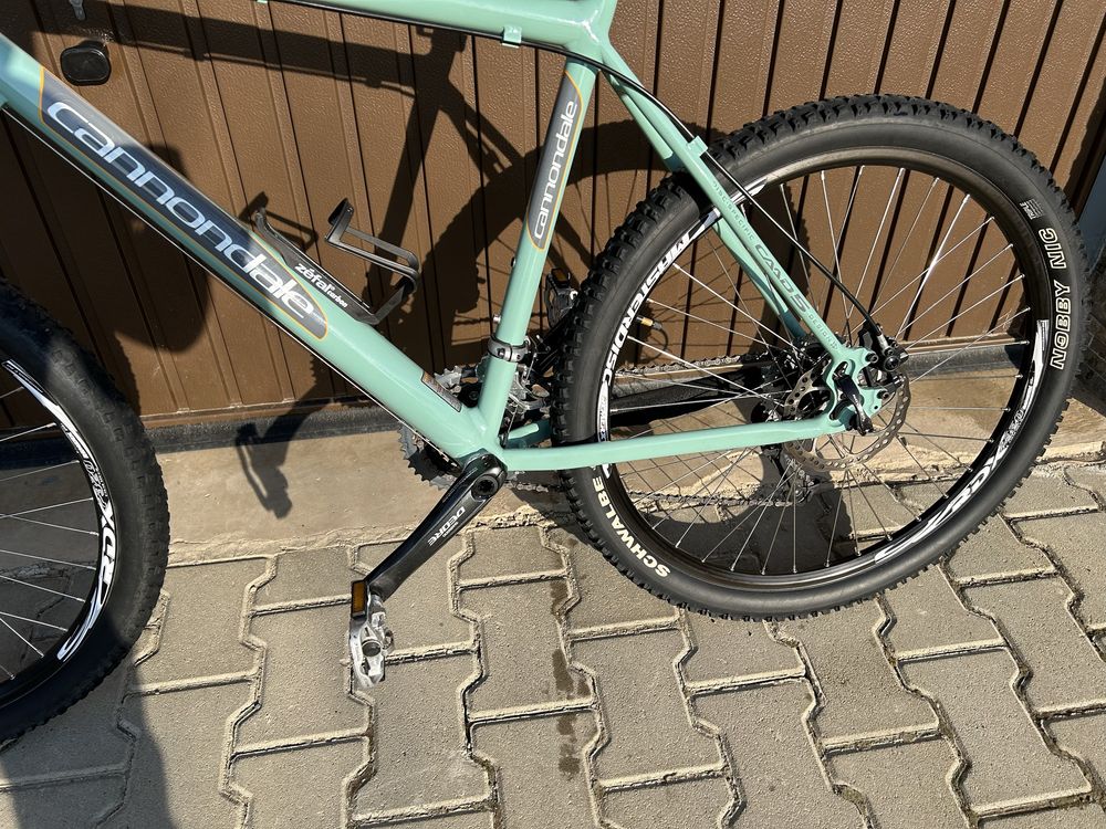 Bicileta CANNONDALE F800