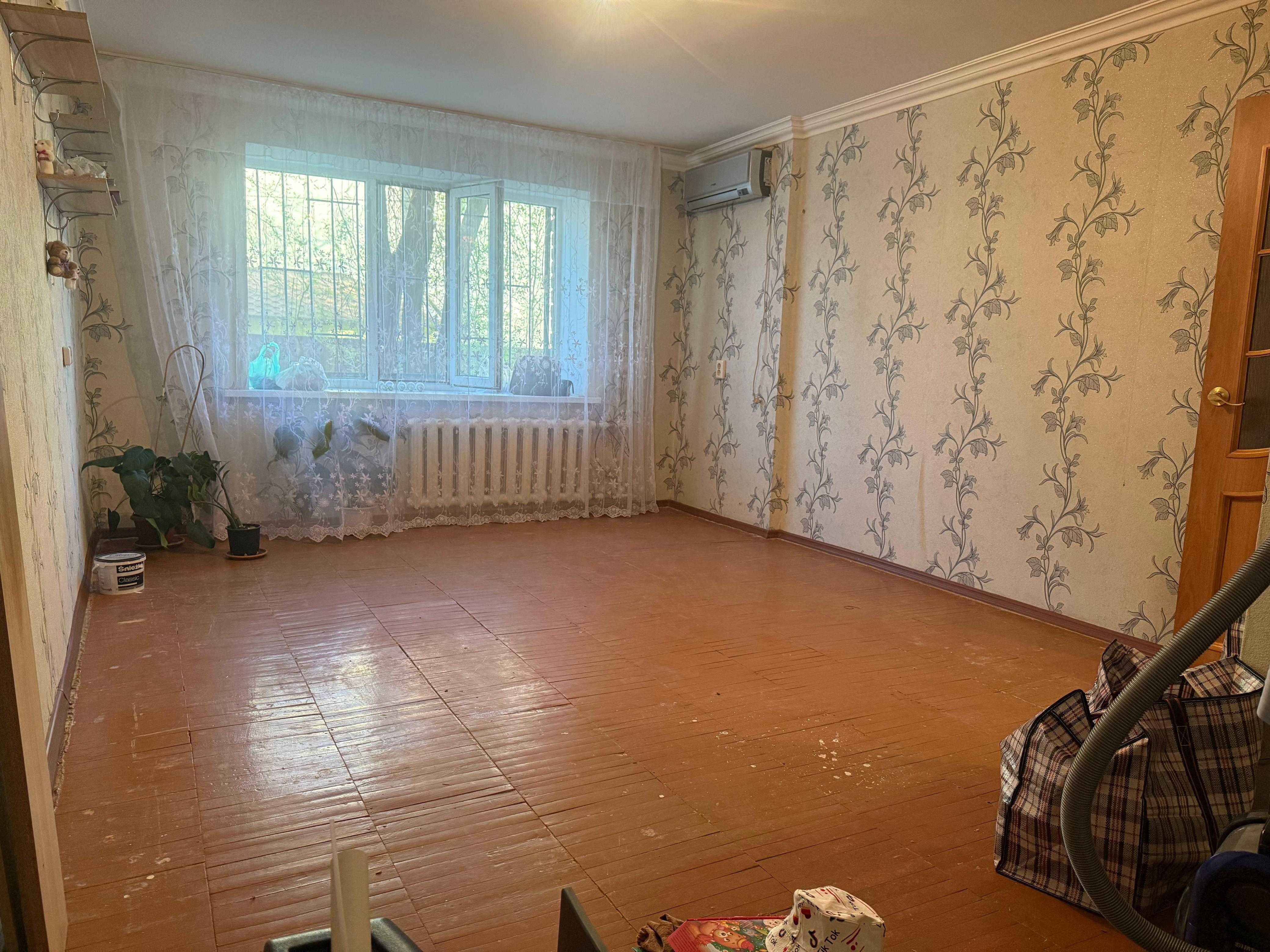 Продам 1 комнатную квартиру (бывшее МСО) в центре города 36,6 кв. м.