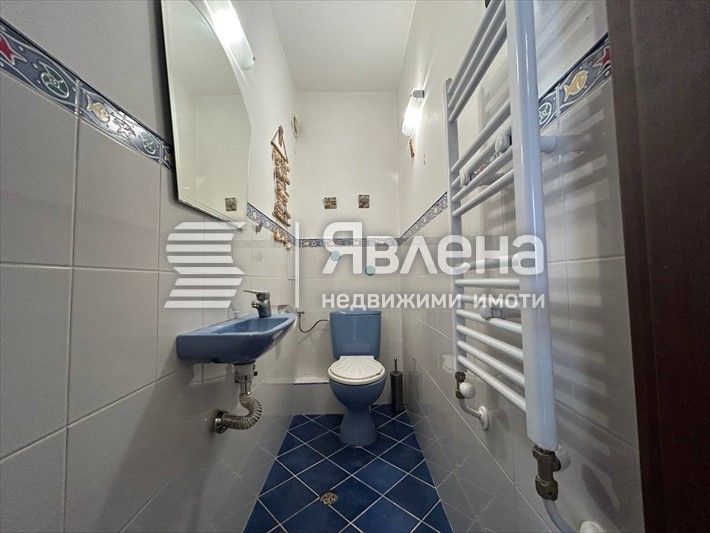 Апартамент с огромен потенциал. Съчетанието от про