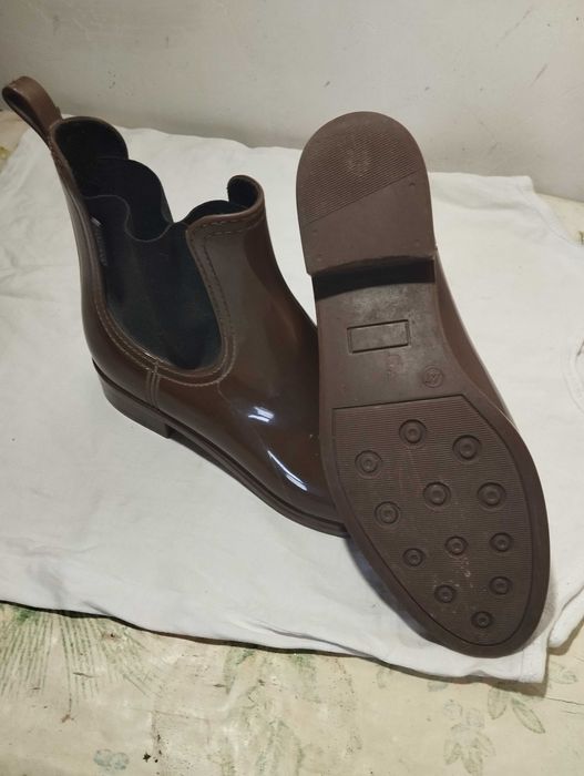 резиновые ботинки женские