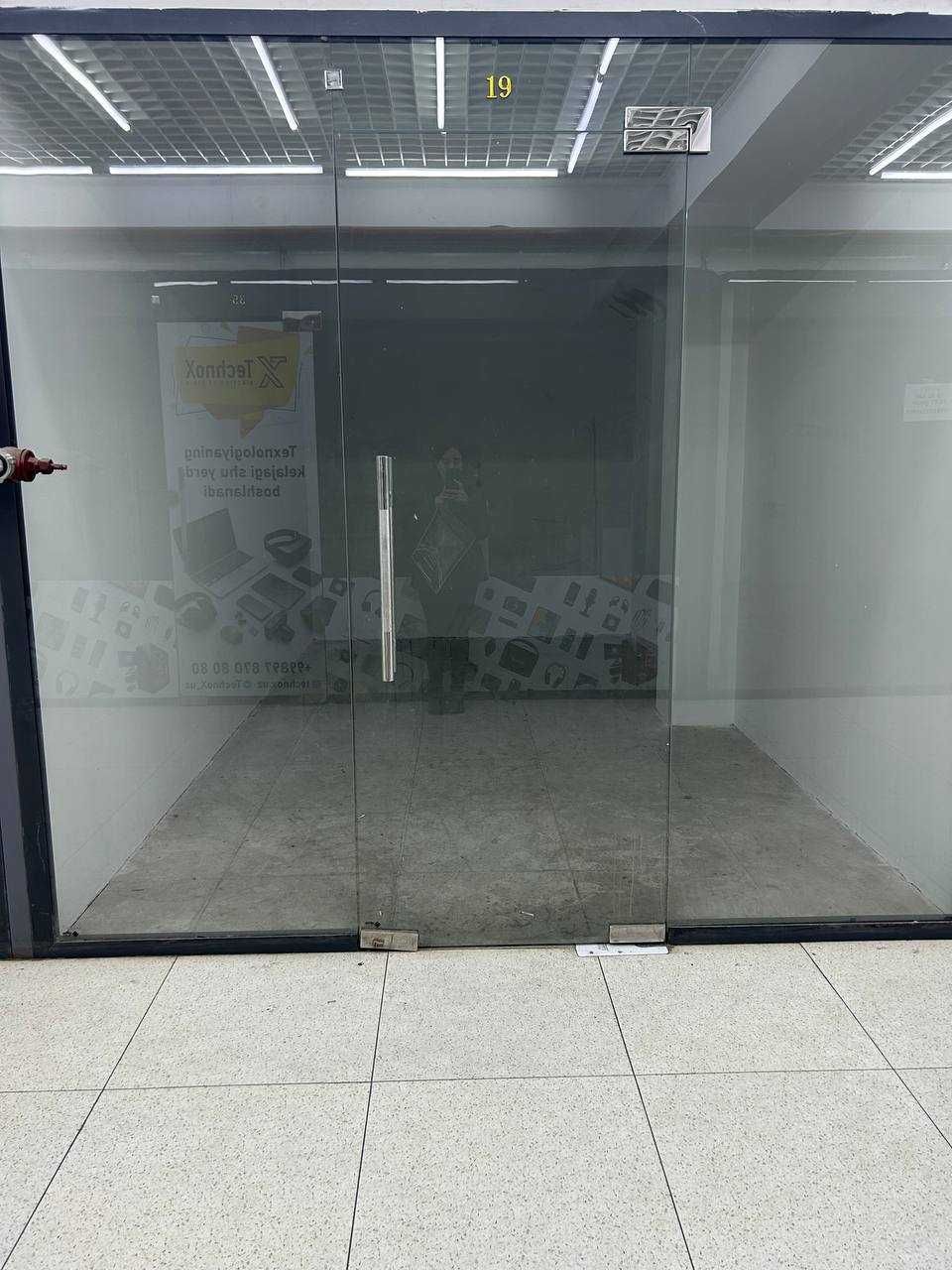 Продается магазин на рынке Катартале 13 кв -1 этаж подвал