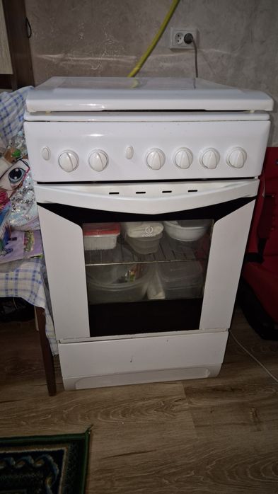 Газ плита Indesit