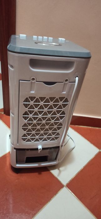 Racitor de aer Nedis, cu functie de ventilare