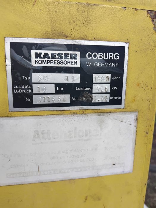 Vând copresor de 1000 l Kaeser