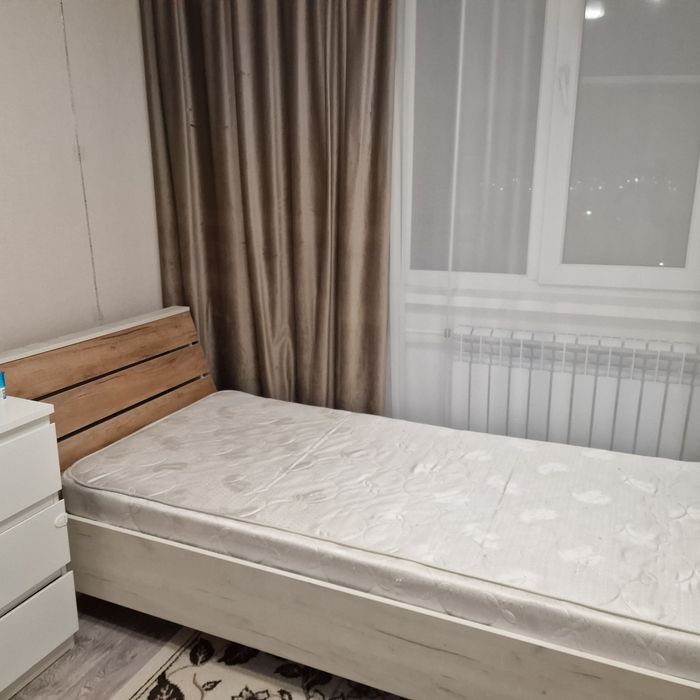 Продаются кровати и один матрас