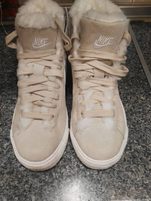 Нови с кутия Nike - Естествена кожа