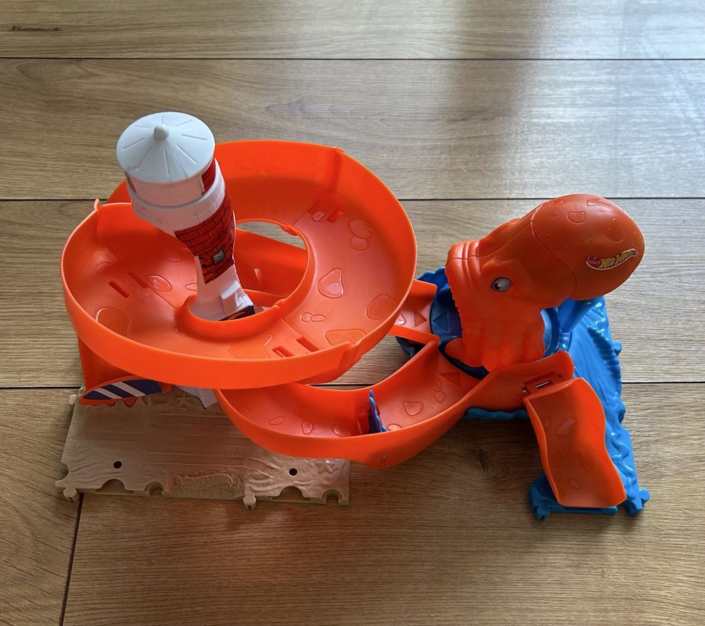 Писта Hot wheels и пес патрул