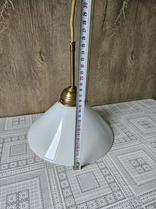 Lampă suspendată din alamă cu abajur din sticlă opalină  ( anii 70)