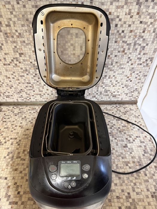 Продавам Хлебопекарна Moulinex