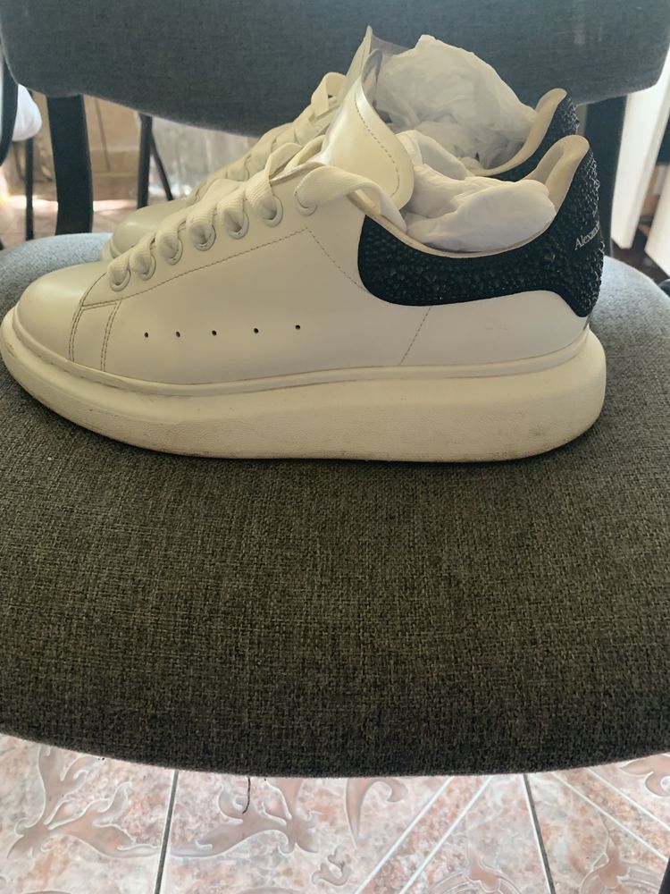 Vând Alexander McQueen originali size 42 8,9/10