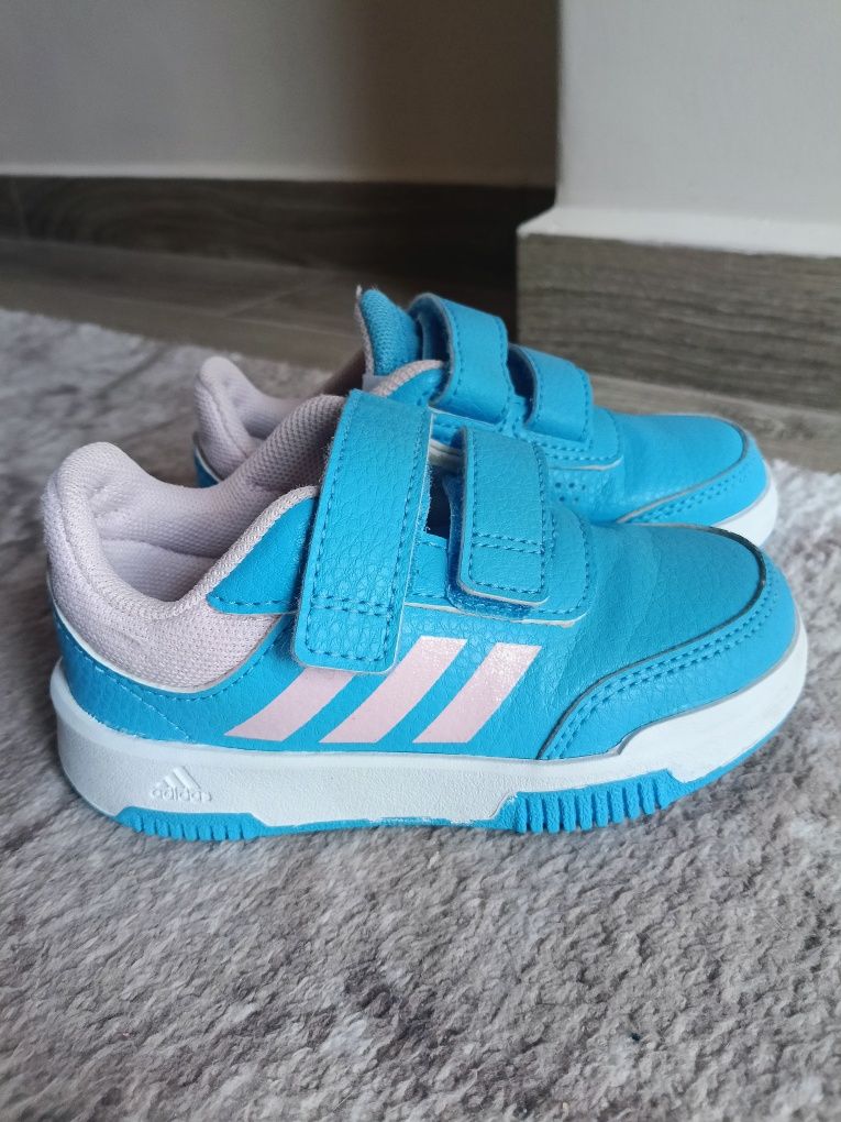 Детски маратонки Adidas за момиче