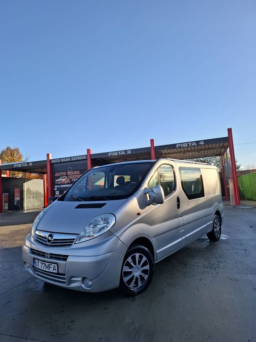 Opel Vivaro 6 locuri