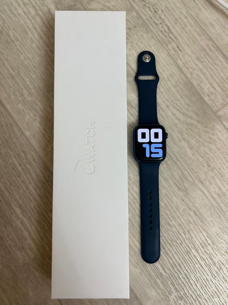 Продам Apple Watch 7 series