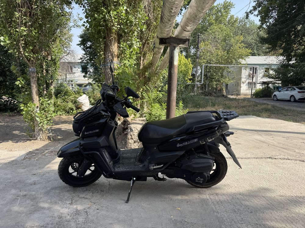 Skuter tank qora holati yahwi 660$ boladgani