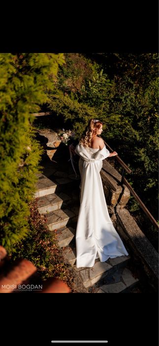 Vand rochie de mireasa