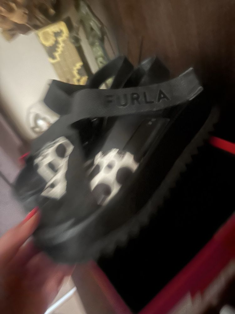 Кожени сандали Furla