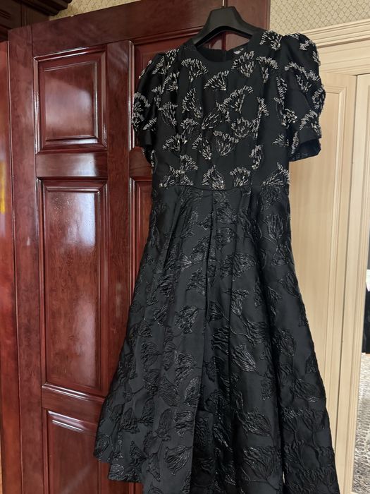 нарядное красовое платье