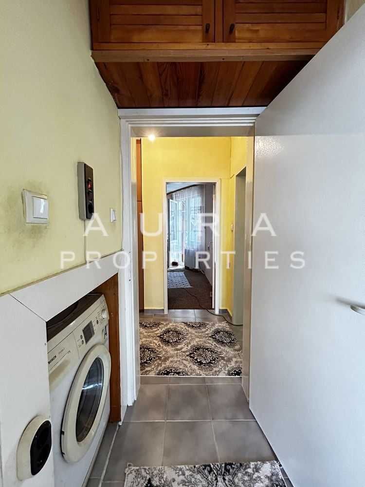 Продава се Тристаен апартамент в Разград, Житница - 110 кв.м за 3 €/кв.м - Снимка #6