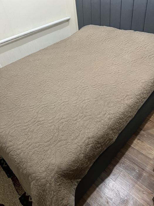 Продам покрывало двухстороний