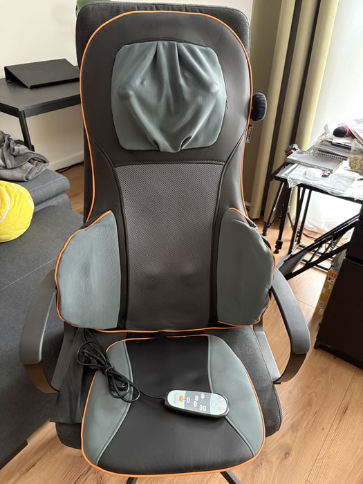 Spatar masaj Shiatsu Medisana – cu încălzire și multiple funcții