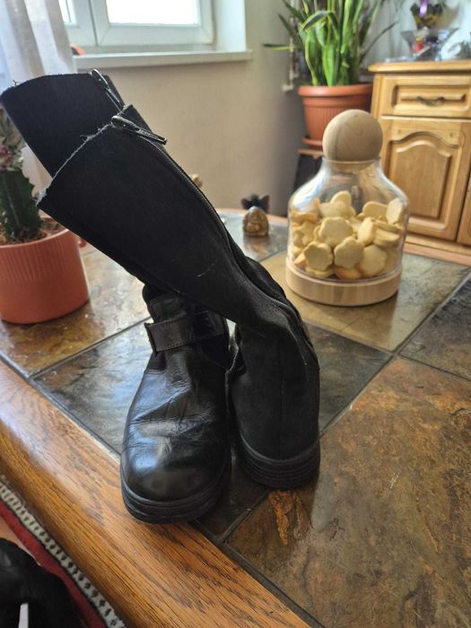 Cizme scurte pulpe subtiri