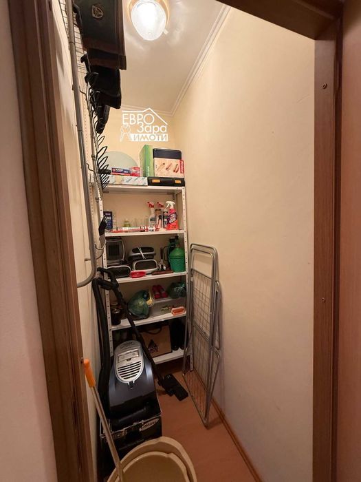 Продава се Тристаен апартамент в Стара Загора, Център - 141 кв.м за 1596 €/кв.м - Снимка #16