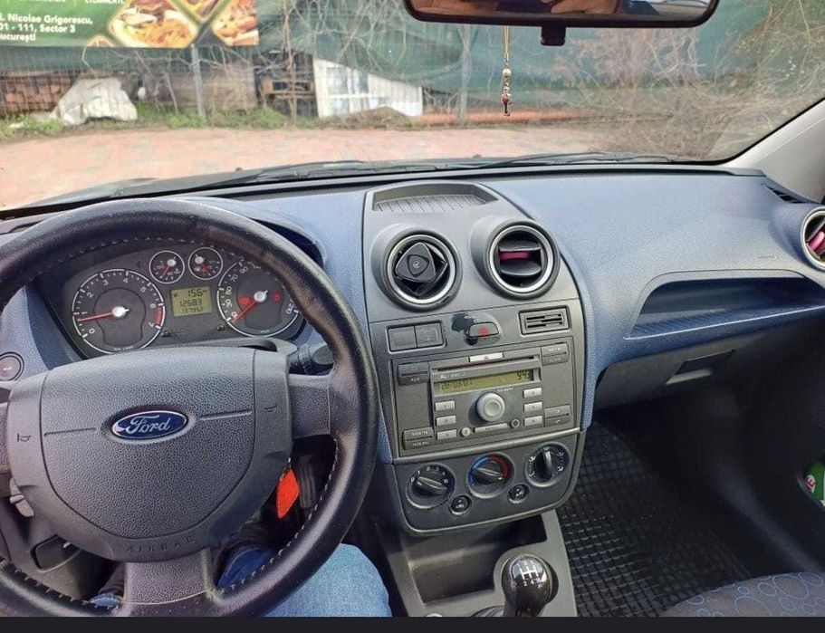 Ford Fiesta 2005 – Revizie Recentă, Distribuție și Ambreiaj Noi