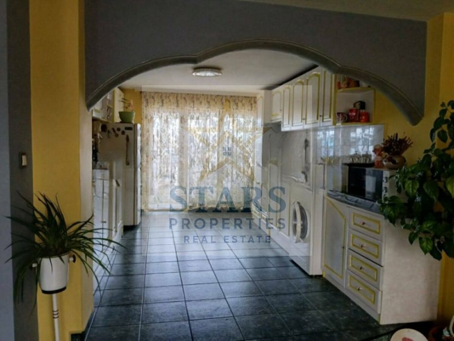 Продава се Многостаен апартамент в Варна, Операта - 148 кв.м за 1031 €/кв.м - Снимка #1