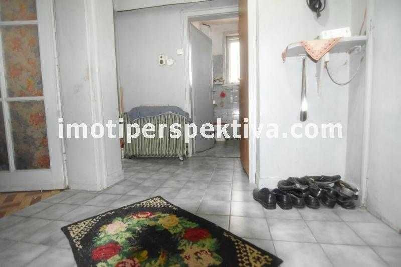 реф.13671 Голям имот в Мараша + 2 тавански стаи с опция усвояване