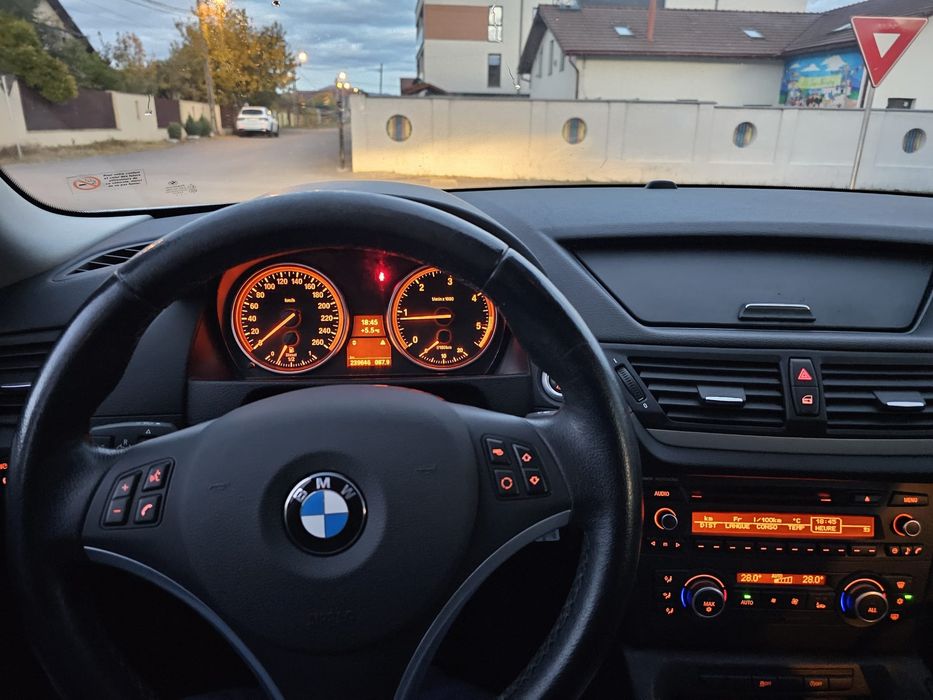 BMW X1 S Drive 18d 143 cai