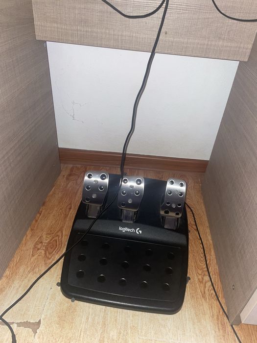 Logithech g29 cu schimbator