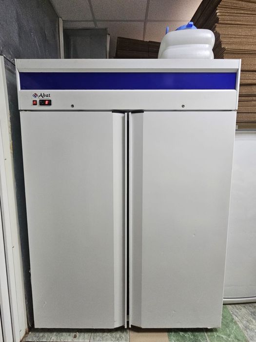 Холодильный шкаф Abat  б\у