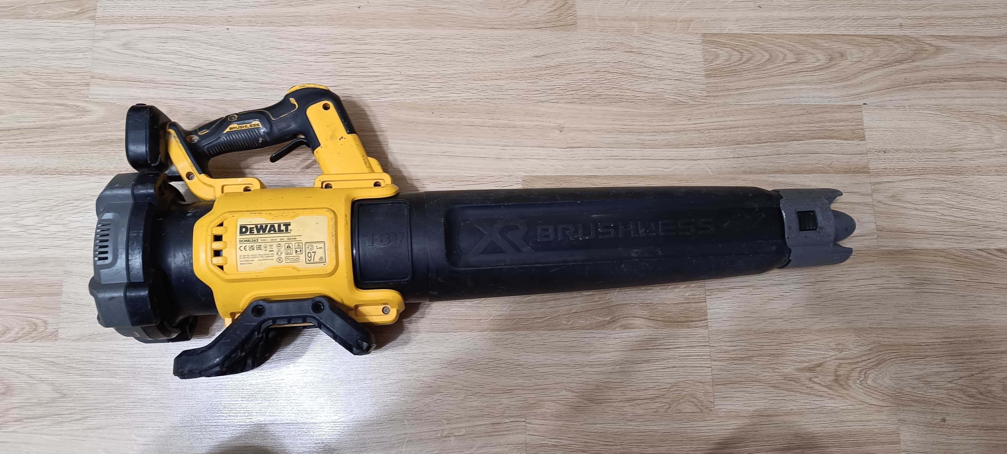 Dewalt DCMBL562 Духалка