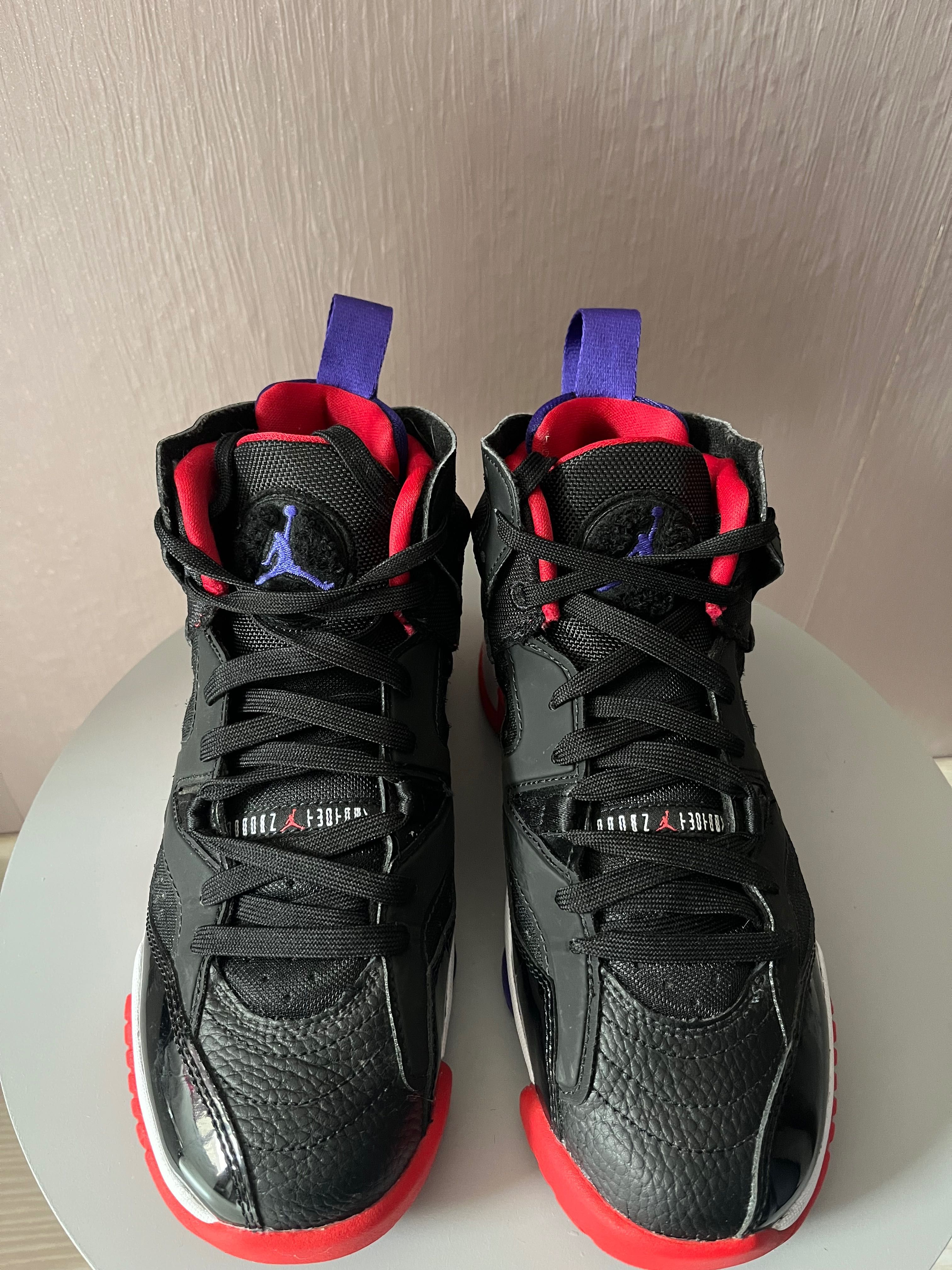 Кецове Nike Jordan Jumpman two trey